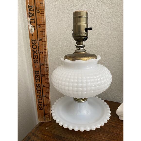 Vintage Midcentury Milk Glass Lamp Electric Table Lamp Plug In Glass Lamp - Picture 7 of 8